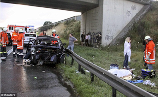 Illustration for article titled 259-Car Autobahn Pile-Up Largest In German History